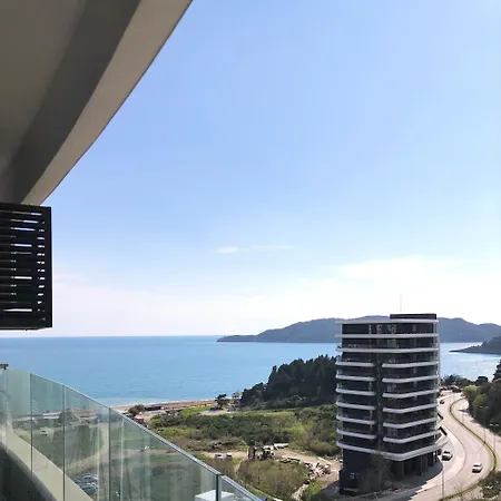 Apartment Luxe Beachfront In Becici With Pool *